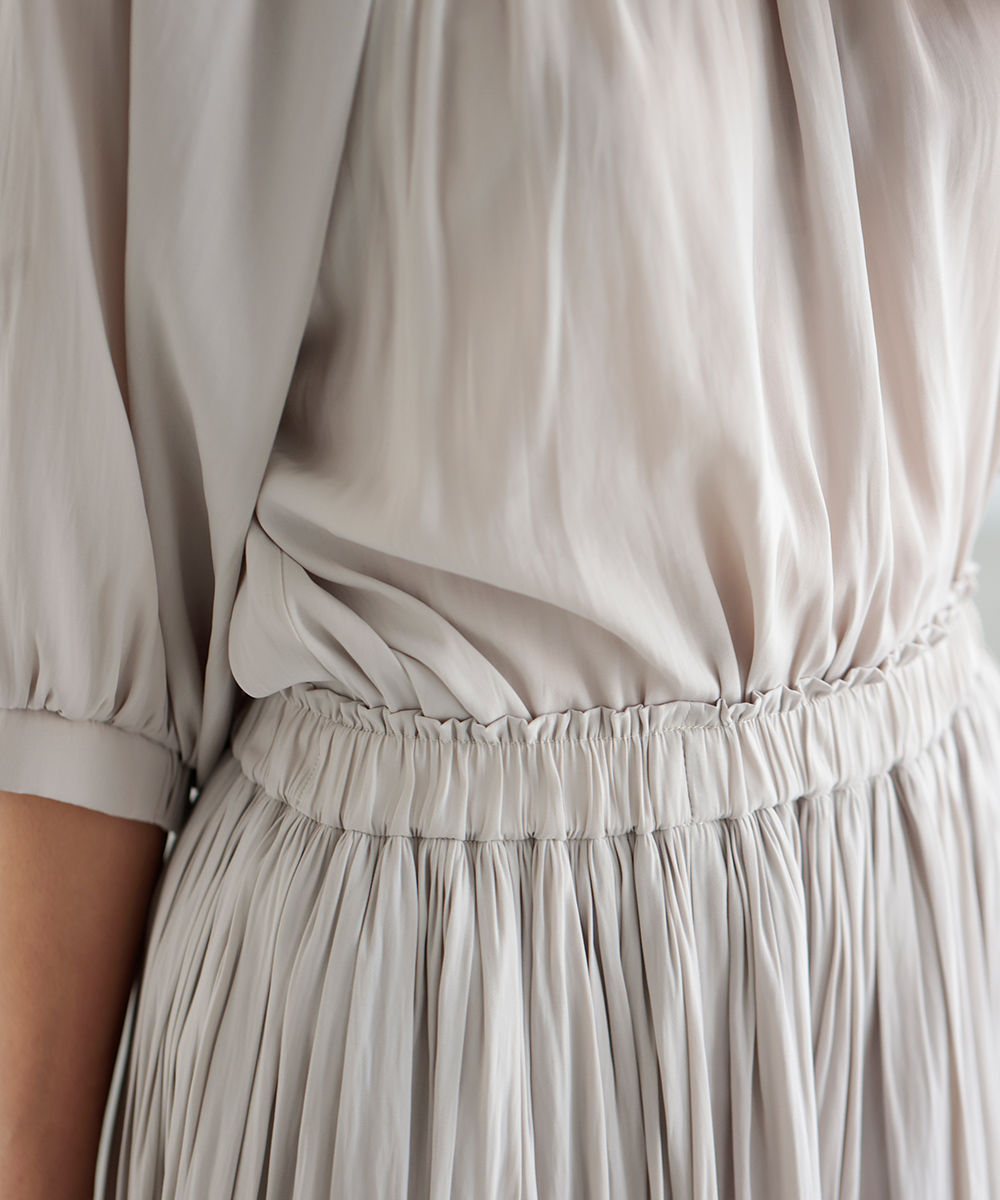 パウダーサテンギャザースカート | WEBストア | ファッションレンタル【EDIST. CLOSET】
